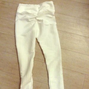 NWT OFF WHITE TEXTED LEGGINGS